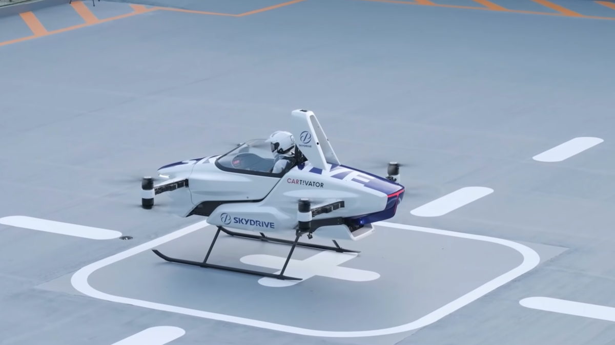 El coche volador de SkyDrive ya vuela - Imagen: YouTube