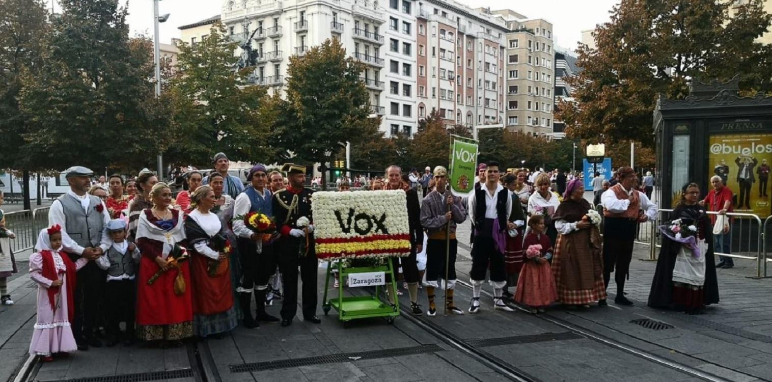 Vox Zaragoza en la ofrenda de El Pilar 