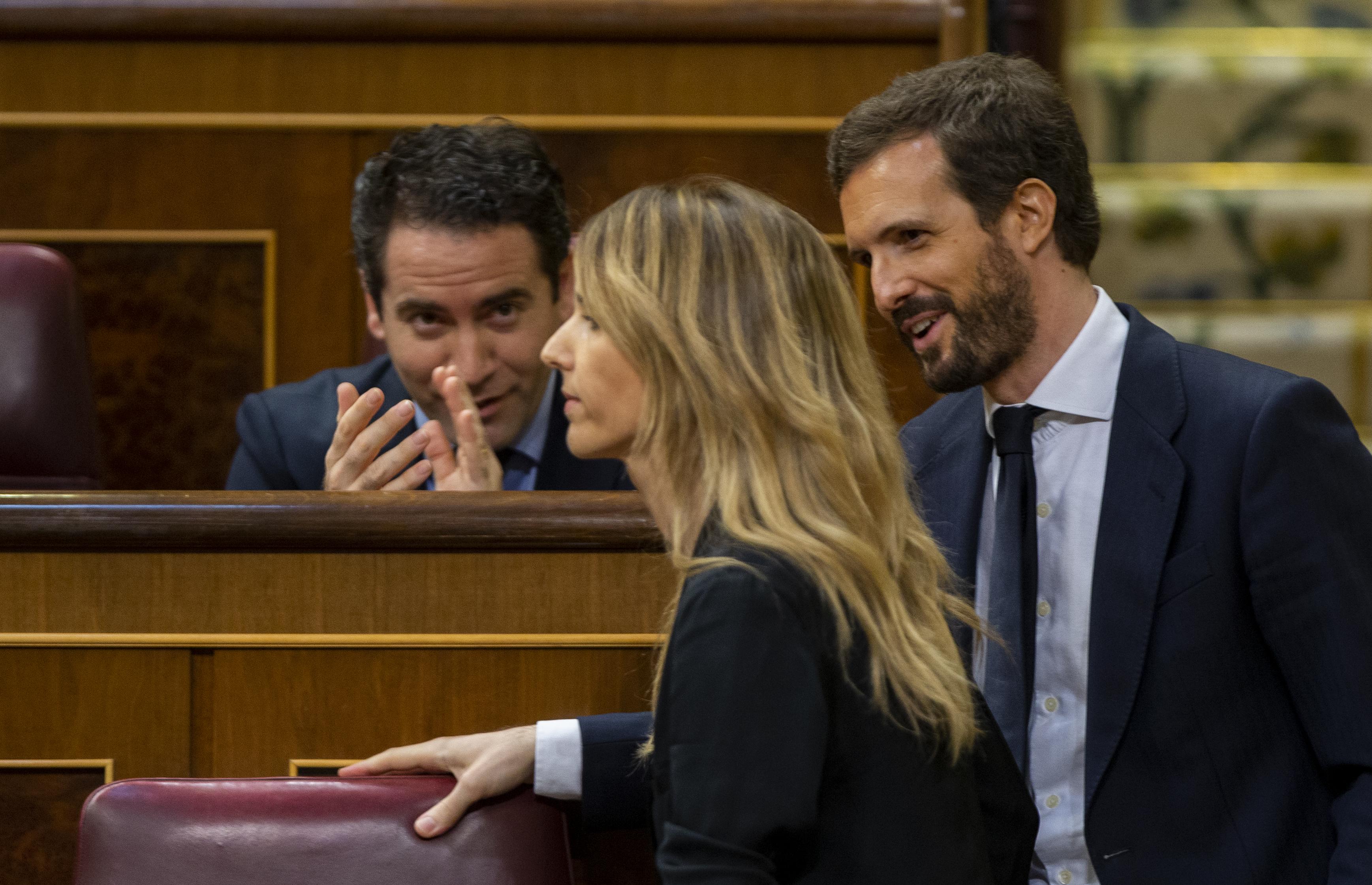 El secretario general del Partido Popular, Teodoro García Egea; la exportavoz del Grupo Popular en el Congreso de los Diputados, Cayetana Álvarez de Toledo; y el presidente del PP, Pablo Casado,