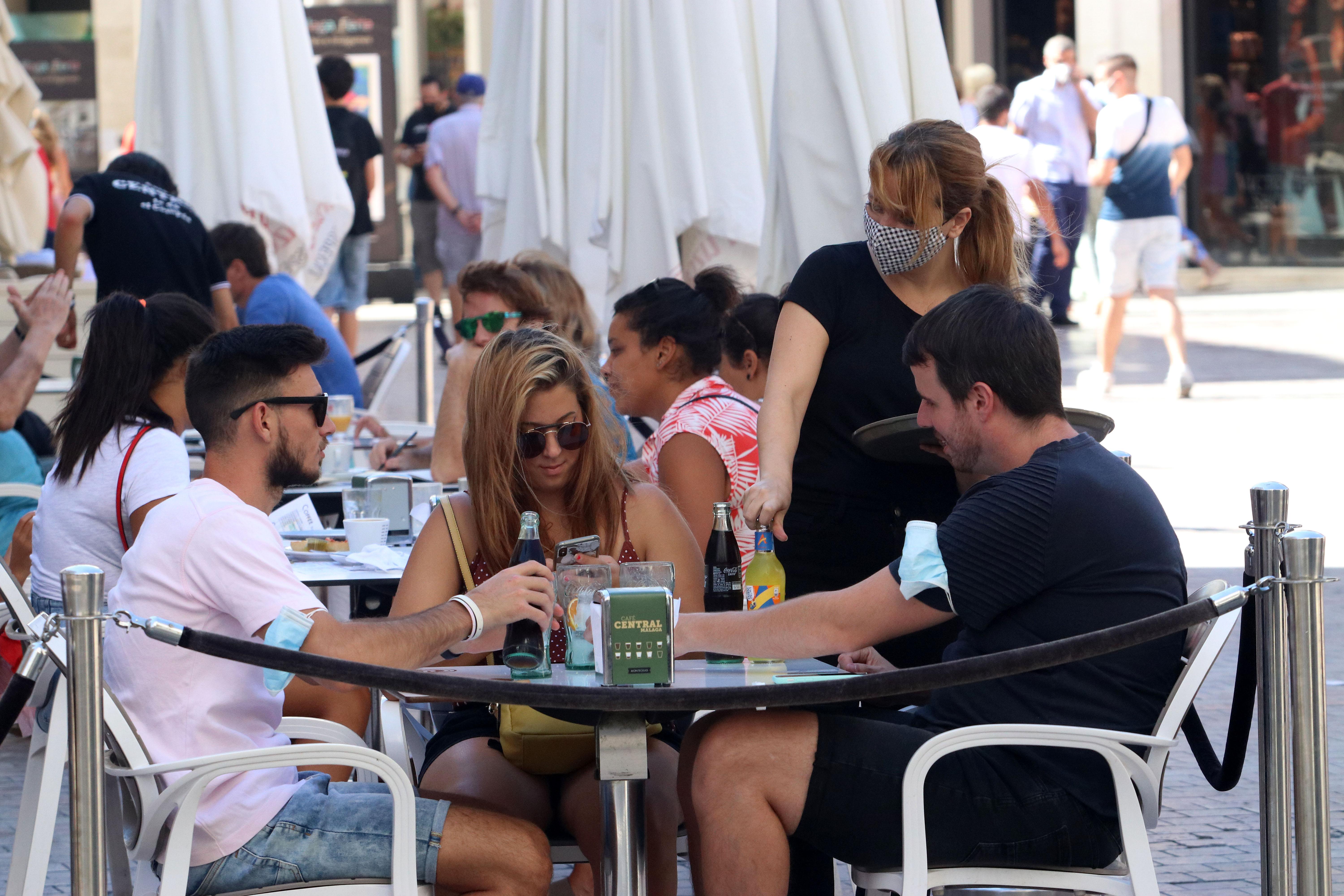 Terraza de un bar. EP.