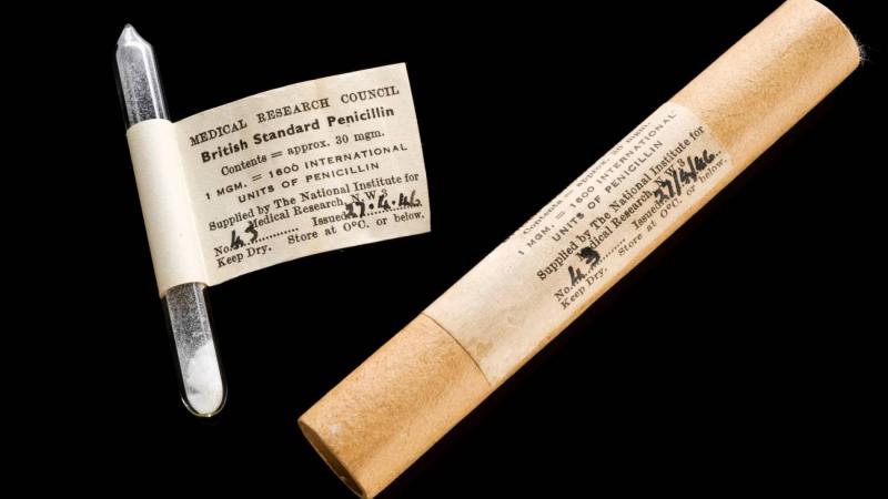Uno de los descubrimientos más importantes del siglo XX, la penicilina, derivó de la pandemia de influenza de 1919. / Wellcome Collection