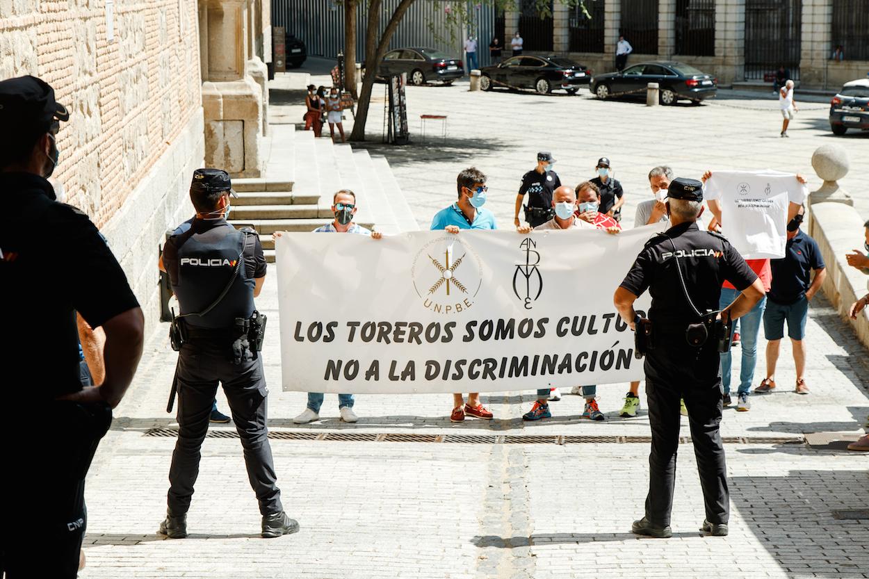 Protesta de taurinos en Toledo, en julio pasado. MARIO TRIVIÑO/EP