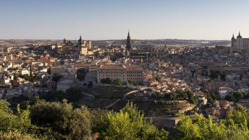 No es casualidad que las clases más pudientes eligieran la orilla sur del río Tajo para erigir allí sus fincas de recreo: las vistas de Toledo desde allí son insuperables