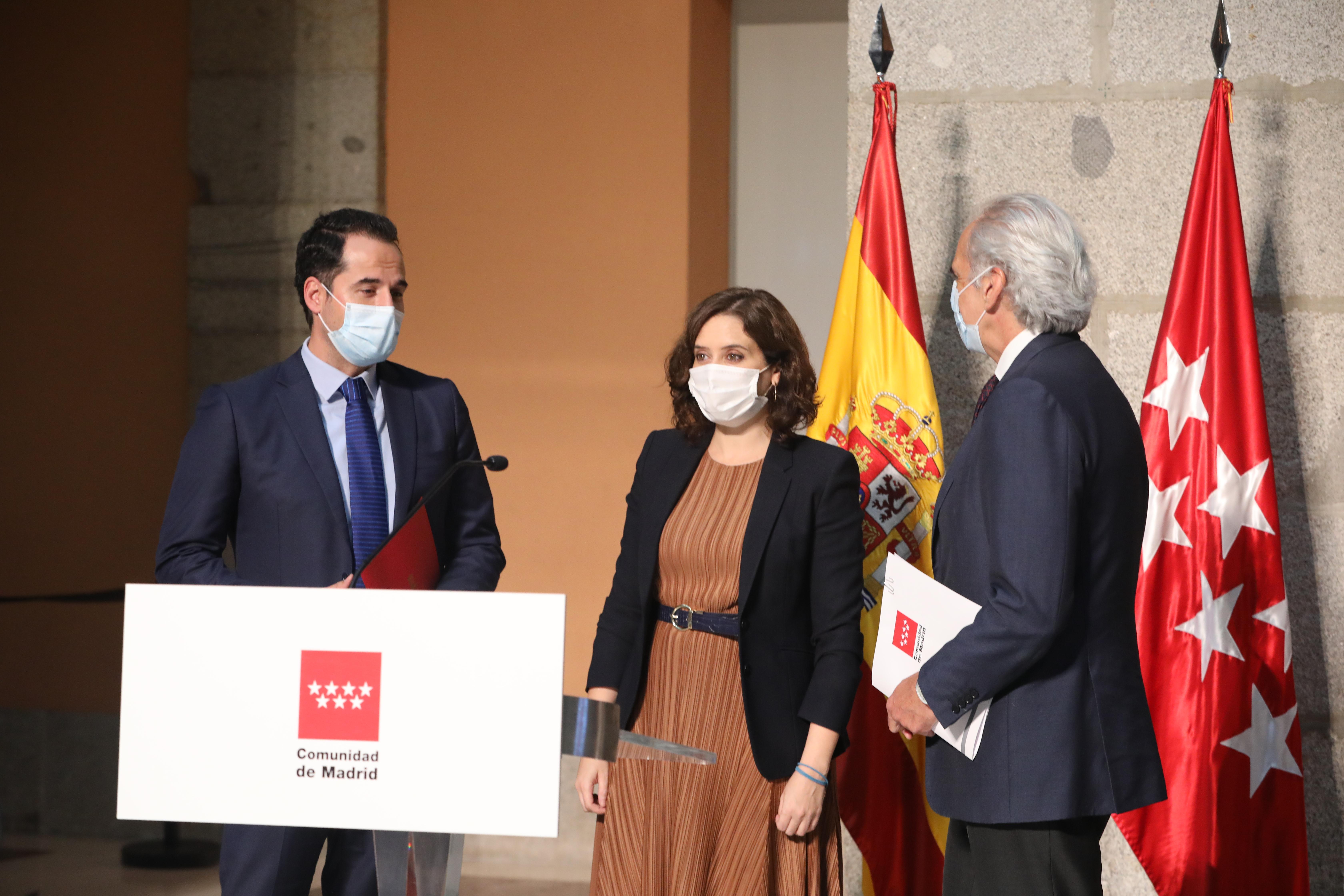 Isabel Díaz Ayuso, Ignacio Aguado y Enrique Ruiz Escudero. Europa Press