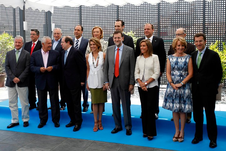 Hasta en 'El Mundo' presentan al PP como un partido “acorralado” y “moribundo”
