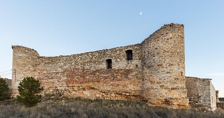 Los desmanes cometidos por el señor de esta fortaleza hace que se le conozca como el castillo de la mala sombra