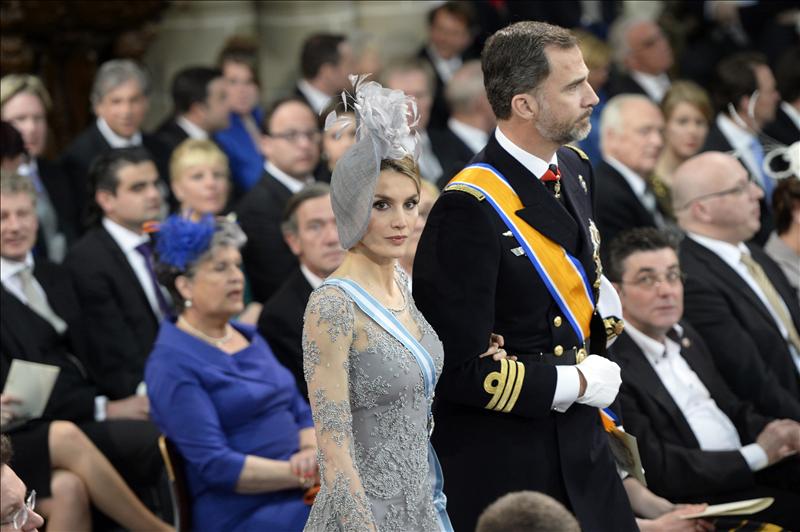 El exmarido de la reina Letizia quiere publicar una novela sobre su romance