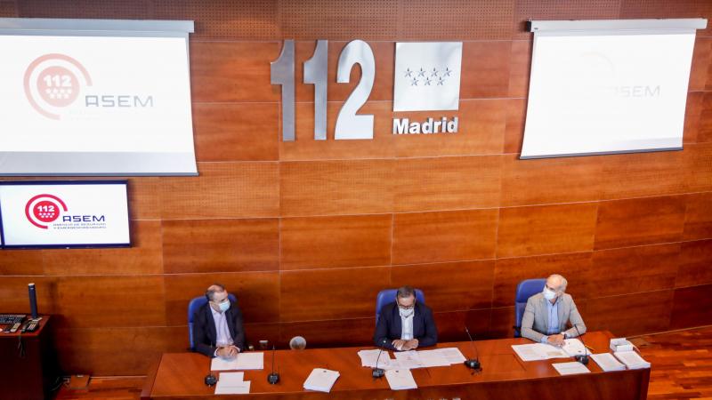 El delegado del Gobierno en Madrid, José Manuel Franco, el consejero de Justicia, Interior y Víctimas, Enrique López, y el Consejero de Salud de la Comunidad de Madrid, Enrique Ruiz Escudero, durante la reunión de coordinación en el ámbito del PLATERCAM,