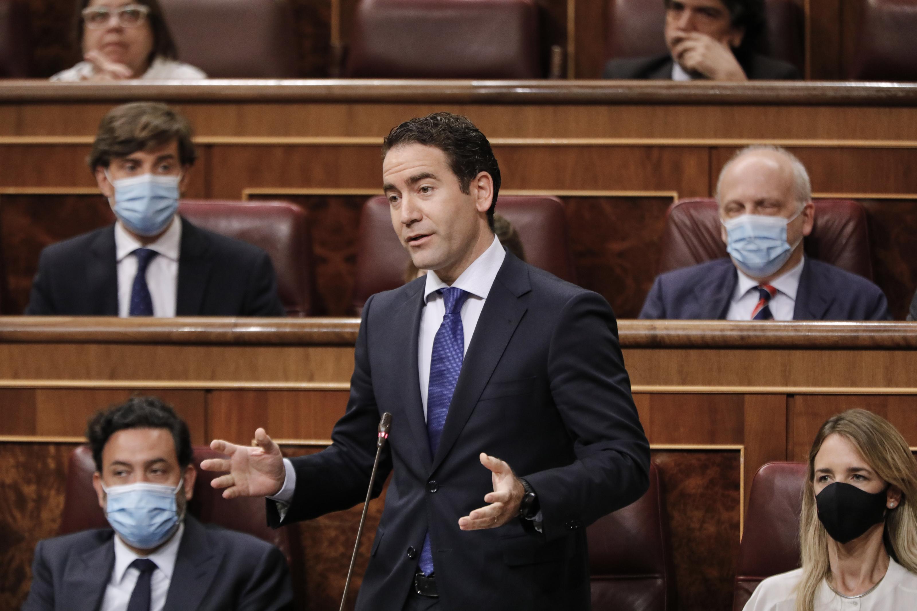 García Egea llama "cabezón" a Iglesias tras la discusión con Montero - EP