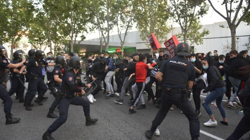 Cargas policiales manifestaciones contra Ayuso