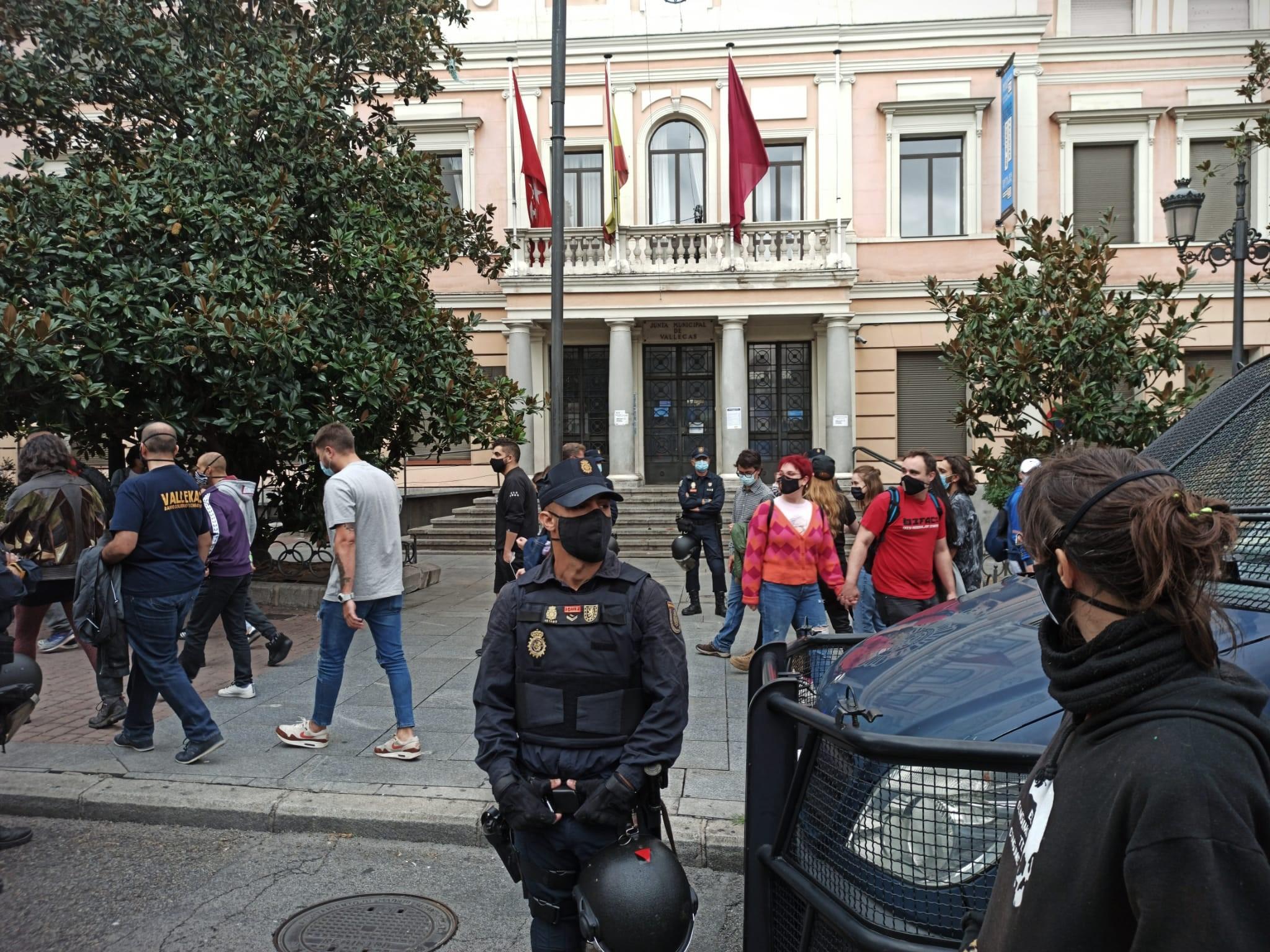 Concentración en Vallecas contra el confinamiento selectivo de la Comunidad de Madrid. Fuente: Europa Press.