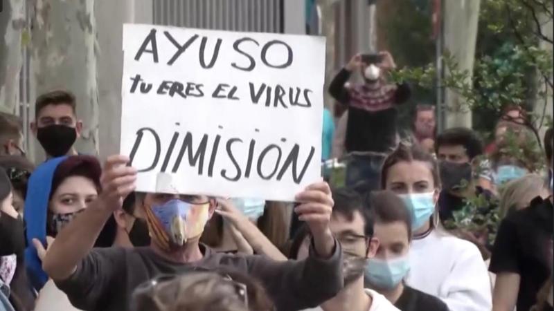 Protestas contra Ayuso en Vallecas