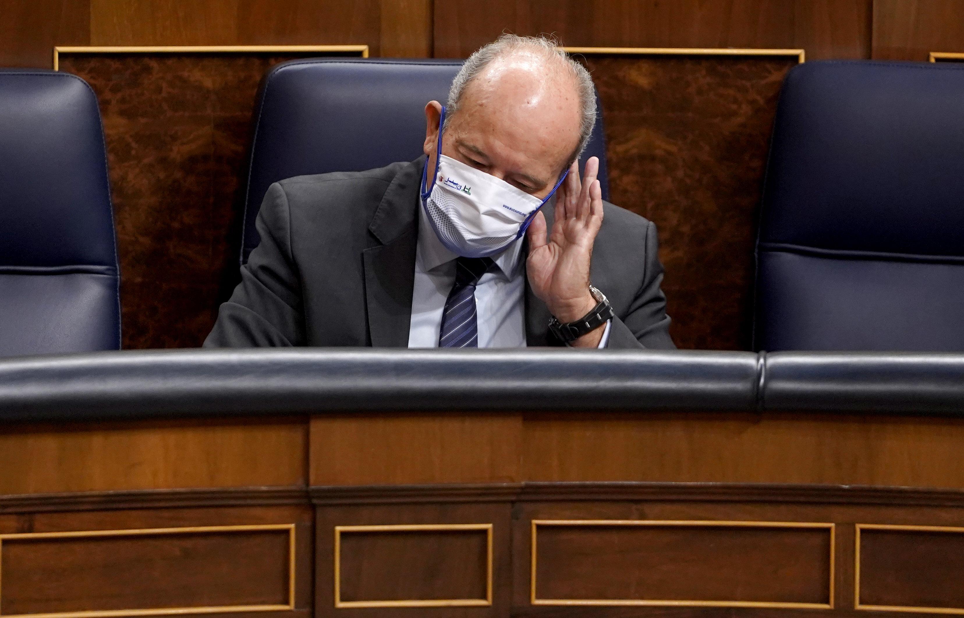  El ministro de Justicia, Juan Carlos Campo, sentado en su escaño durante una sesión de control al Gobierno en el Congreso de los Diputados / EP