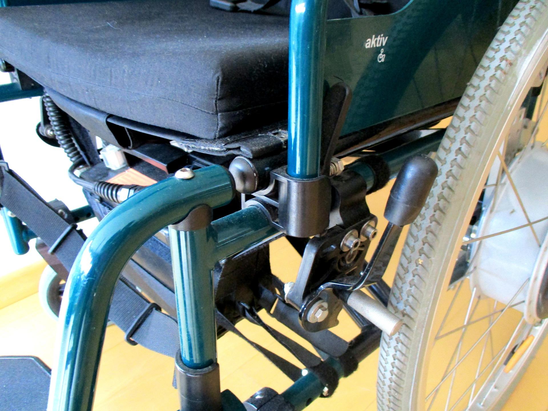 Imagen de archivo de una silla de ruedas. Pixabay.
