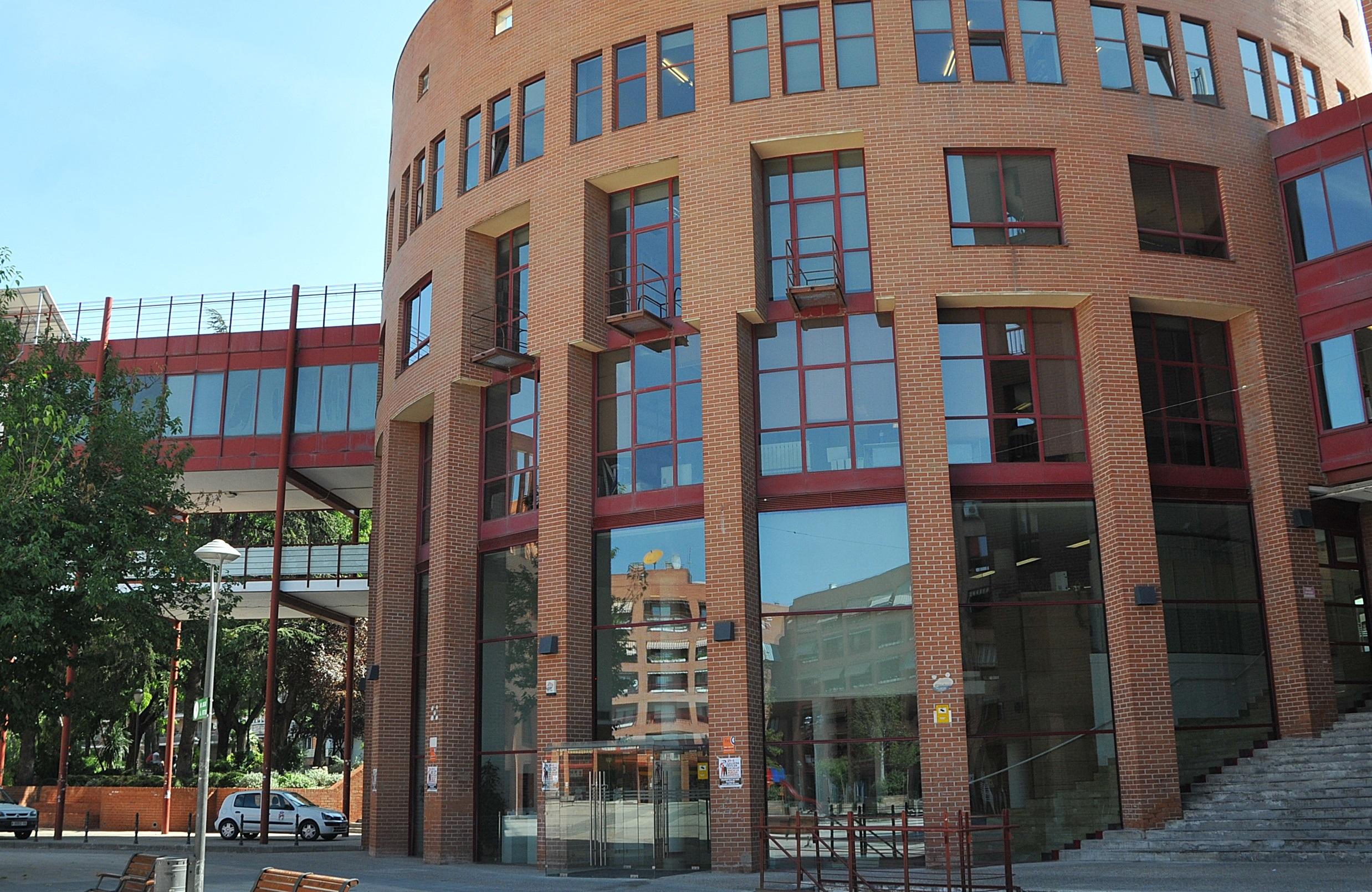 Fachada del Ayuntamiento de Coslada. Fuente: Europa Press.