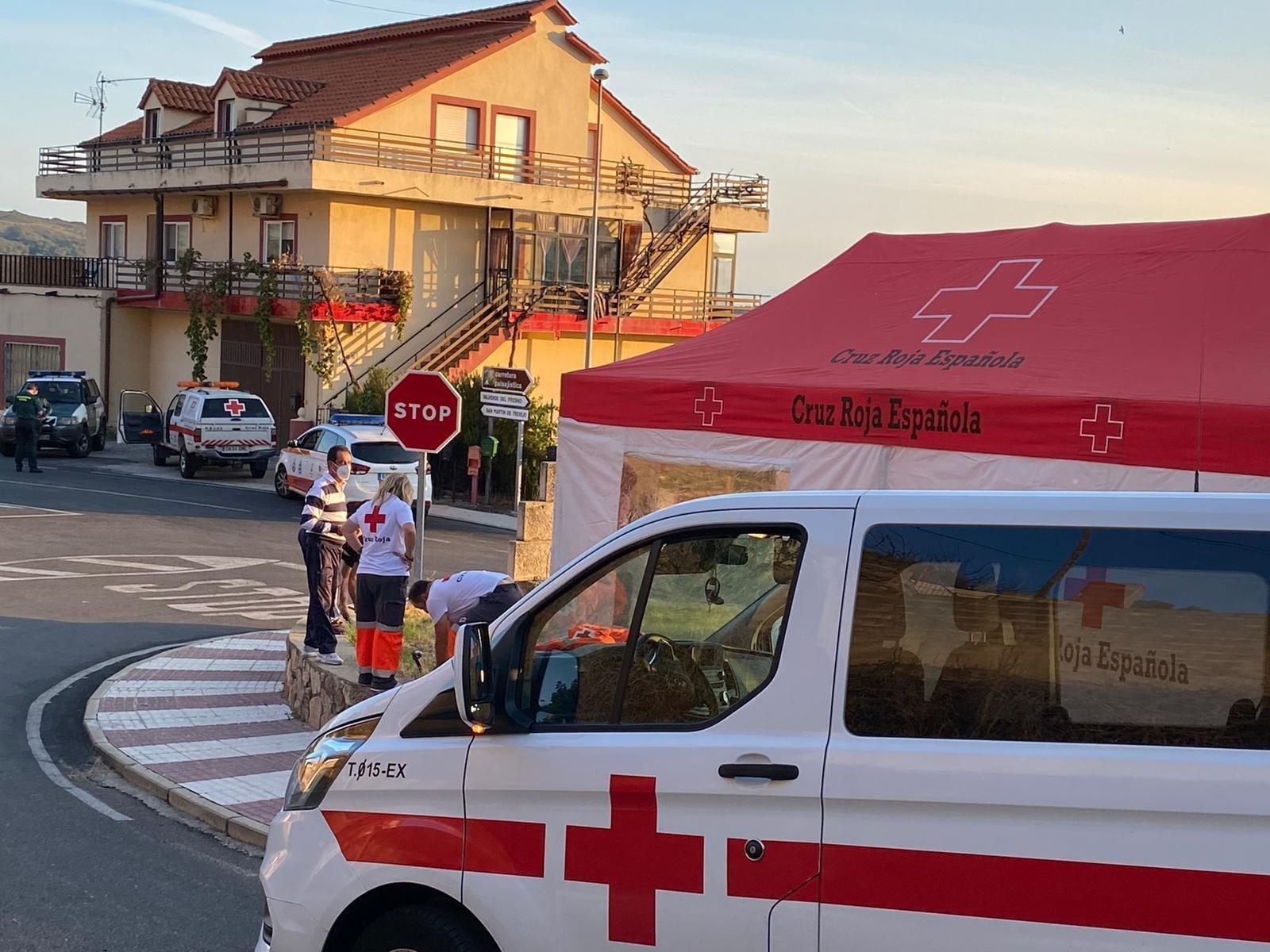 Cruz Roja colabora en localidades confinadas de Extremadura. EP