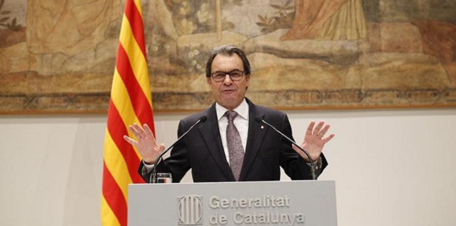 Mas convoca elecciones catalanas para el 27 de septiembre, las terceras en apenas cinco años