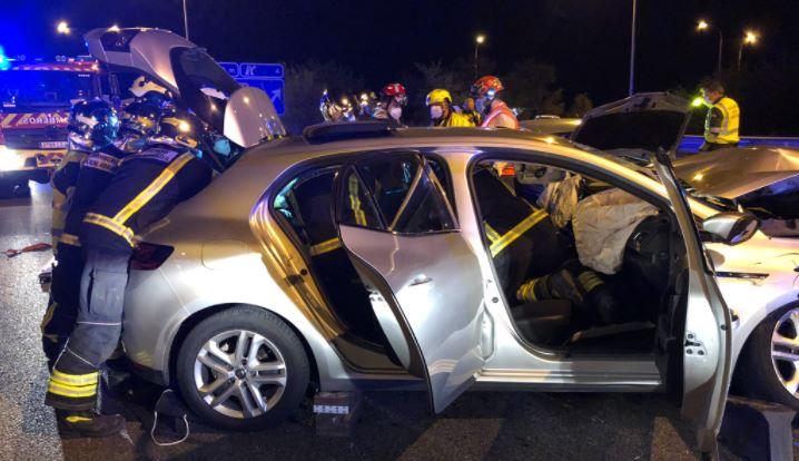 Summa y Bomberos asisten al joven de 16 años atropellado en Fuenlabrada. Twitter: @BomberosFuenla