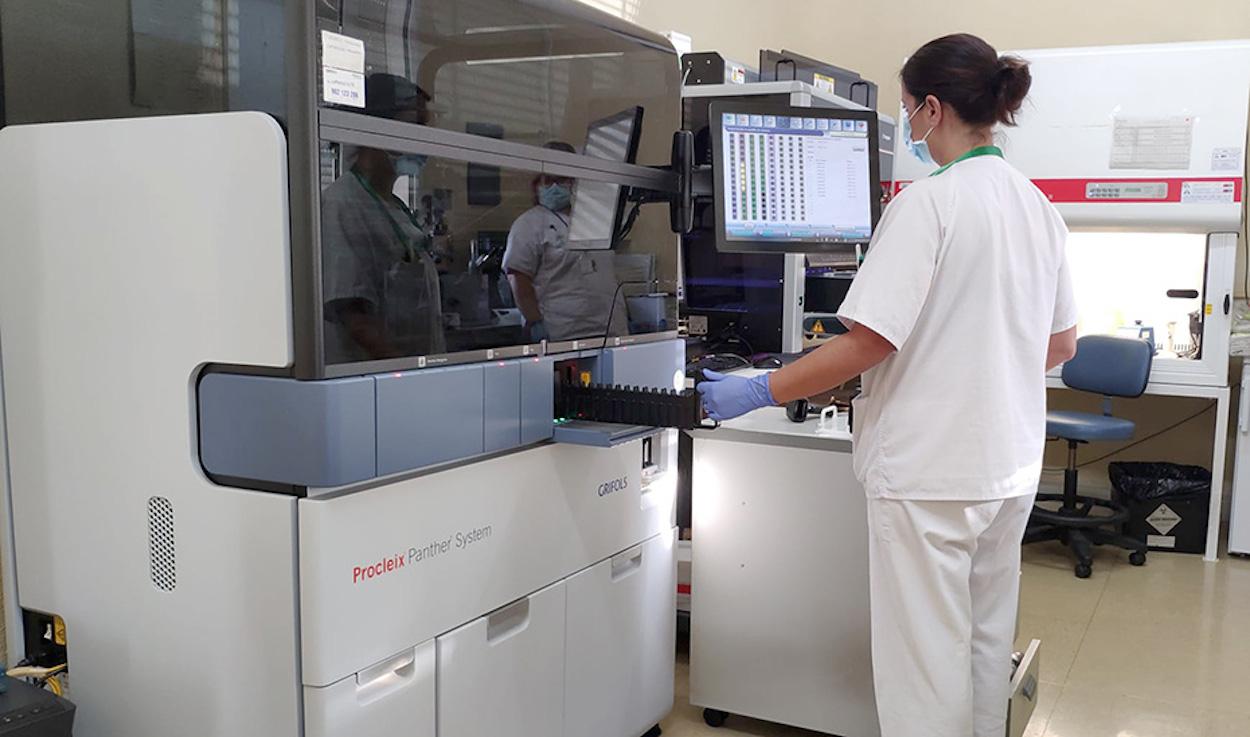 El nuevo equipamiento del Hospital Macarena para realizar test de coronavirus. JUNTA DE ANDALUCÍA