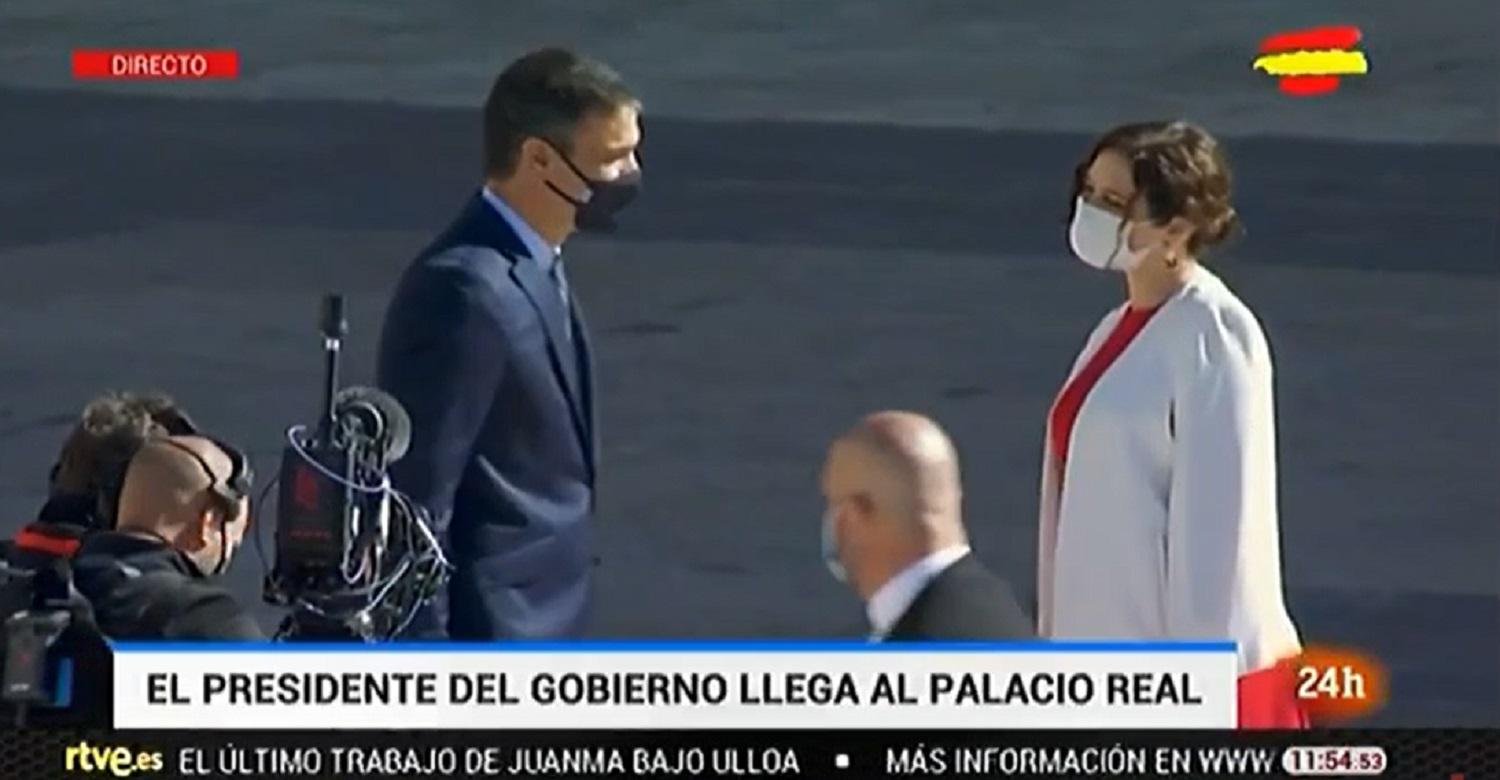 VÍDEO: Así ha sido el reencuentro entre Pedro Sánchez e Isabel Díaz Ayuso