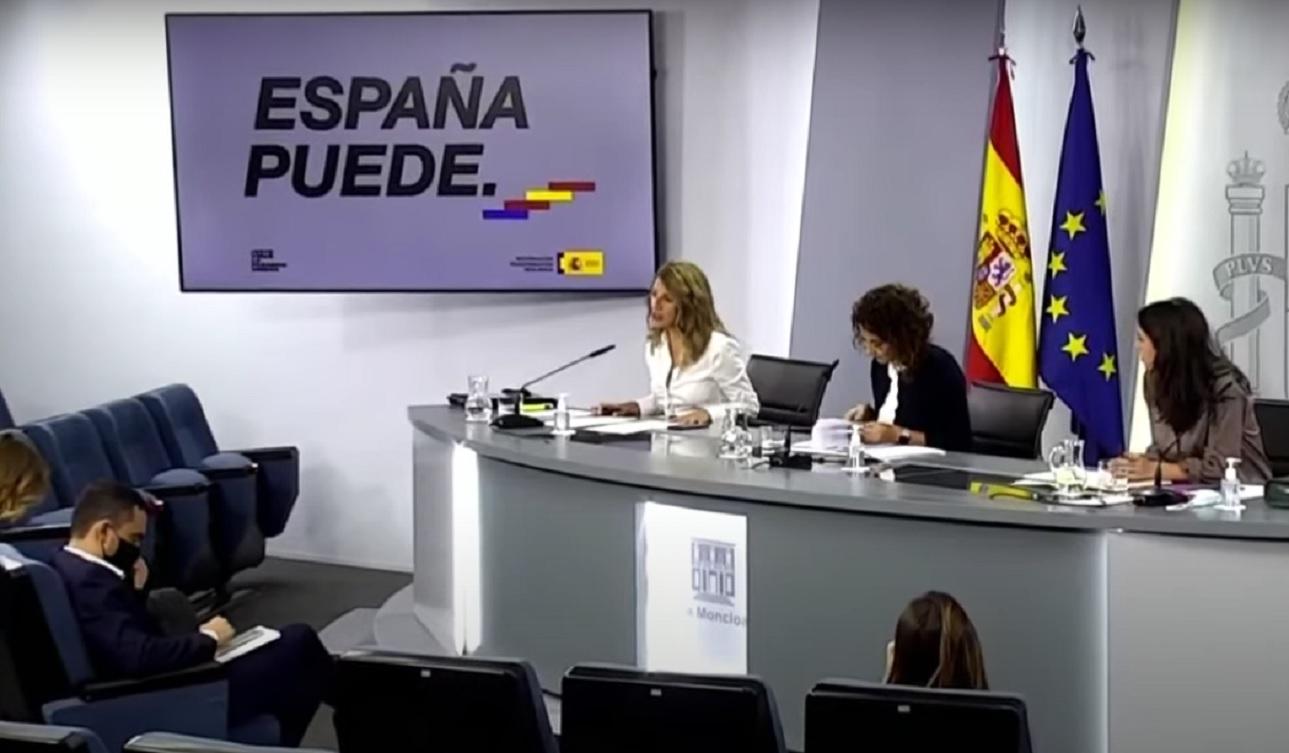 Yolanda Díaz, María Jesús Montero e Irene Montero en la rueda de prensa posterior al Consejo de Ministros