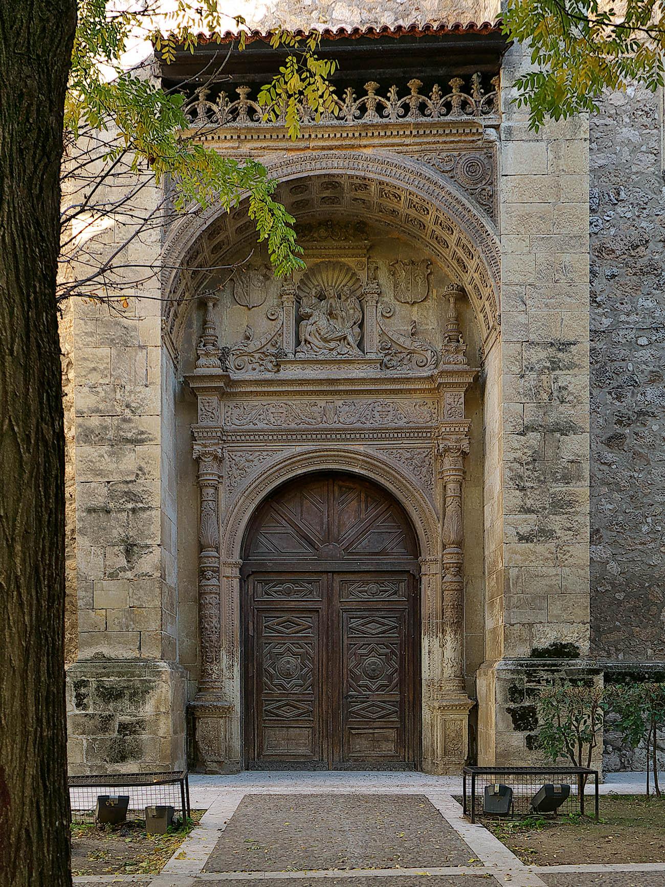 Detalle de la portada de la Iglesia de la Piedad, en Guadalajara, obra de Alonso de Covarrubias