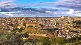 Alonso de Covarrubias desarrolló gran parte de su labor arquitectónica y artística en Toledo, donde reconstruyó el Alcázar y dejó su huella en la Catedral Primada