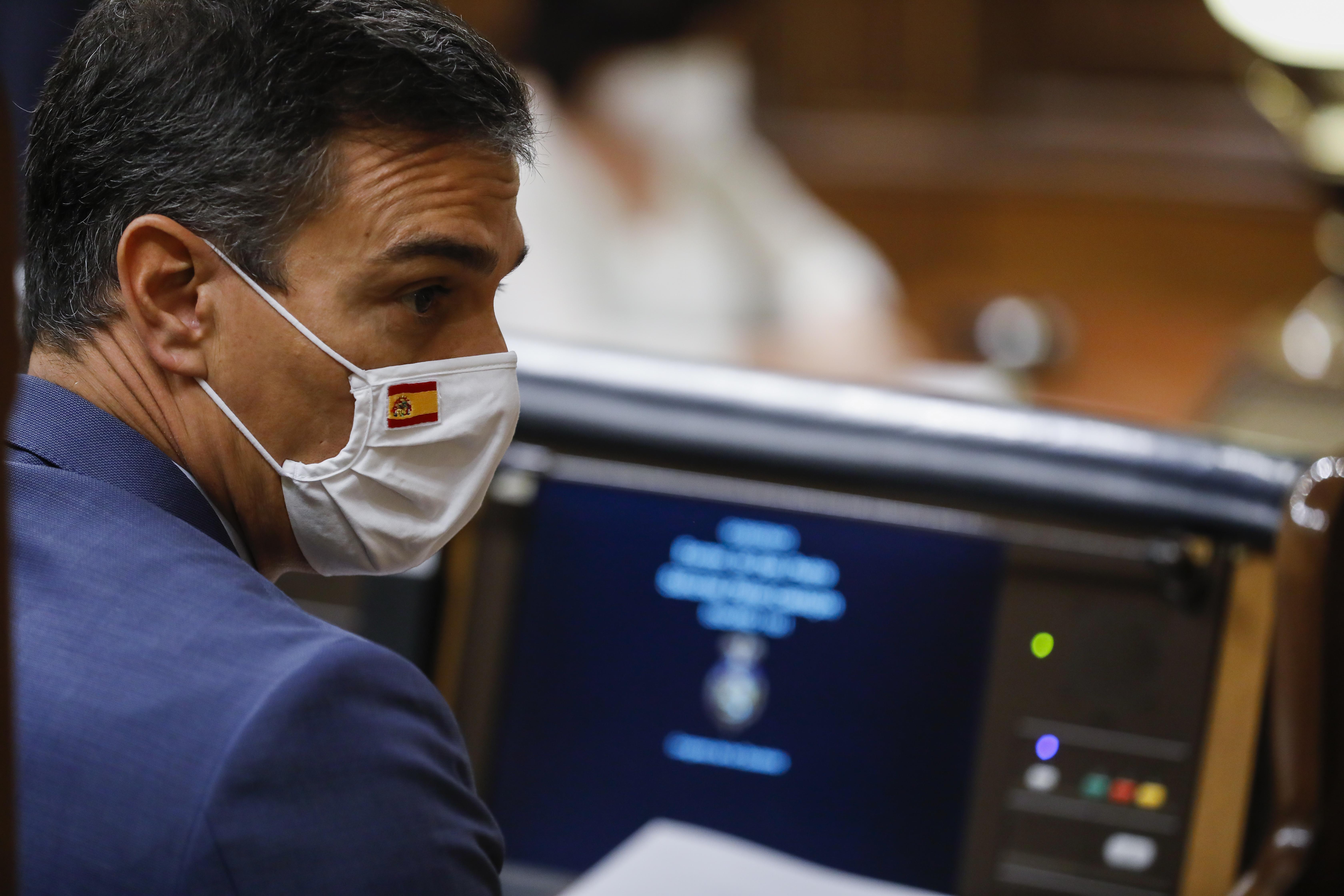 El presidente del Gobierno, Pedro Sánchez, durante una sesión de control al Gobierno en el Congreso de los Diputados, en Madrid, (España), a 14 de octubre de 2020