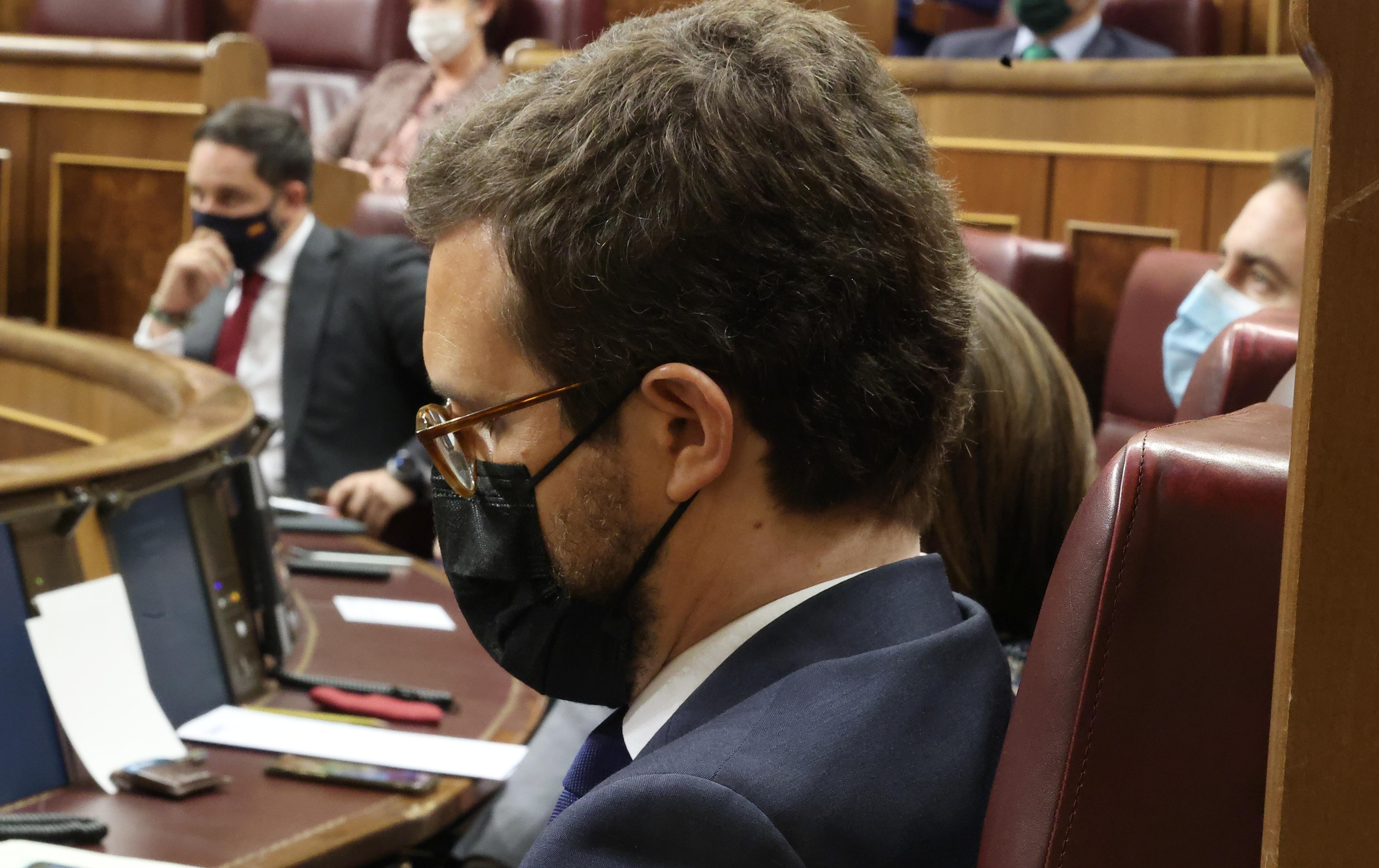 El presidente del PP, Pablo Casado, durante el pleno en el que se debate la moción de censura planteada por Vox, en el Congreso de los Diputados, en Madrid. EP