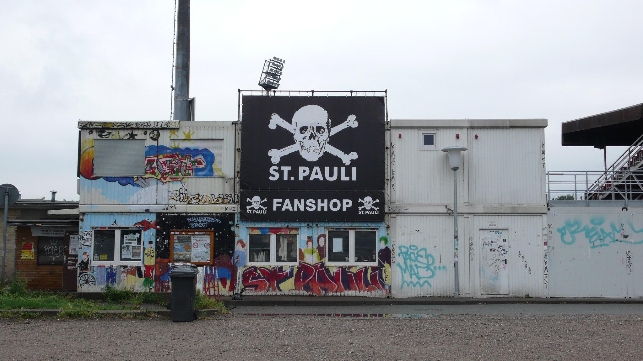La bandera pirata, símbolo del St. Pauli