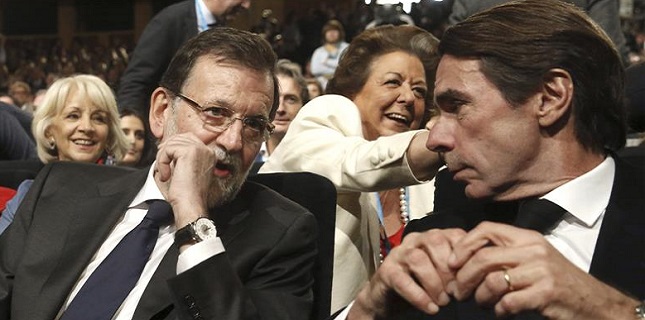 Aznar, el que amparó las cuentas de Lapuerta o Bárcenas, presume de "responsabilidad" ante los militantes del PP