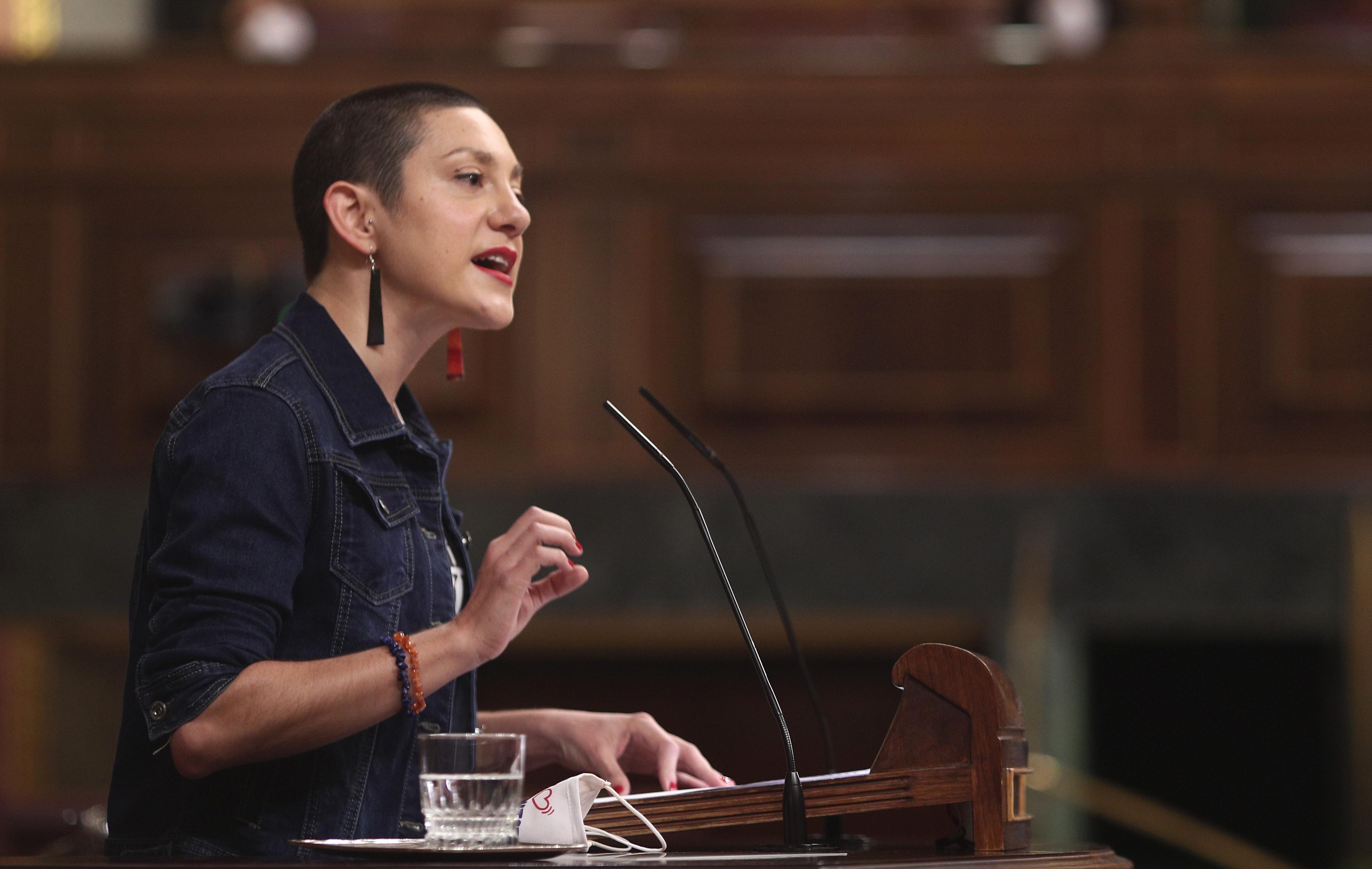 La diputada de En Comú Podem Aina Vidal, durante su intervención en la moción de censura. Fuente: Europa Press.