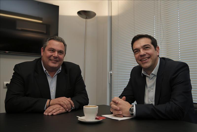 Sorpresa: Syriza pacta con la derecha nacionalista la formación del nuevo Gobierno griego Sorpresa: Syriza pacta con la derecha nacionalista la formación del nuevo Gobierno griego