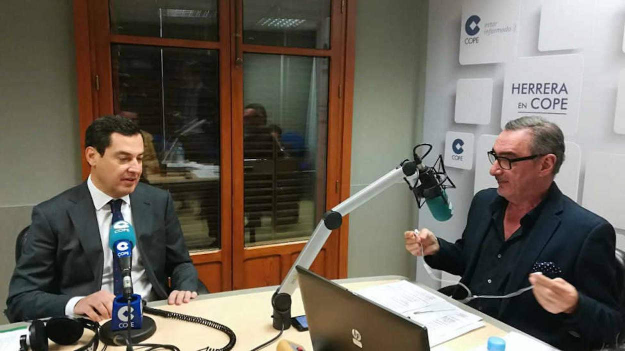 El presidente Juan Manuel Moreno, entrevistado por Carlos Herrera. COPE