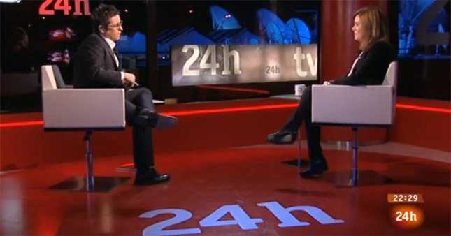 Sergio Martín, el "entrevistador dulcemente sumiso" que masajeó a la vicepresidenta en TVE