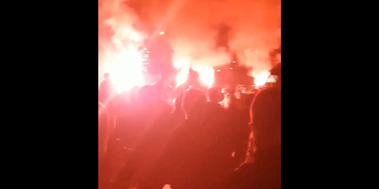 VÍDEO: Gritos y gestos neonazis en los disturbios de Madrid. Fuente: Twitter.