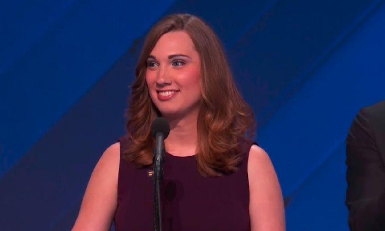 Sarah McBride, la primera mujer trans en convertirse en senadora en EEUU