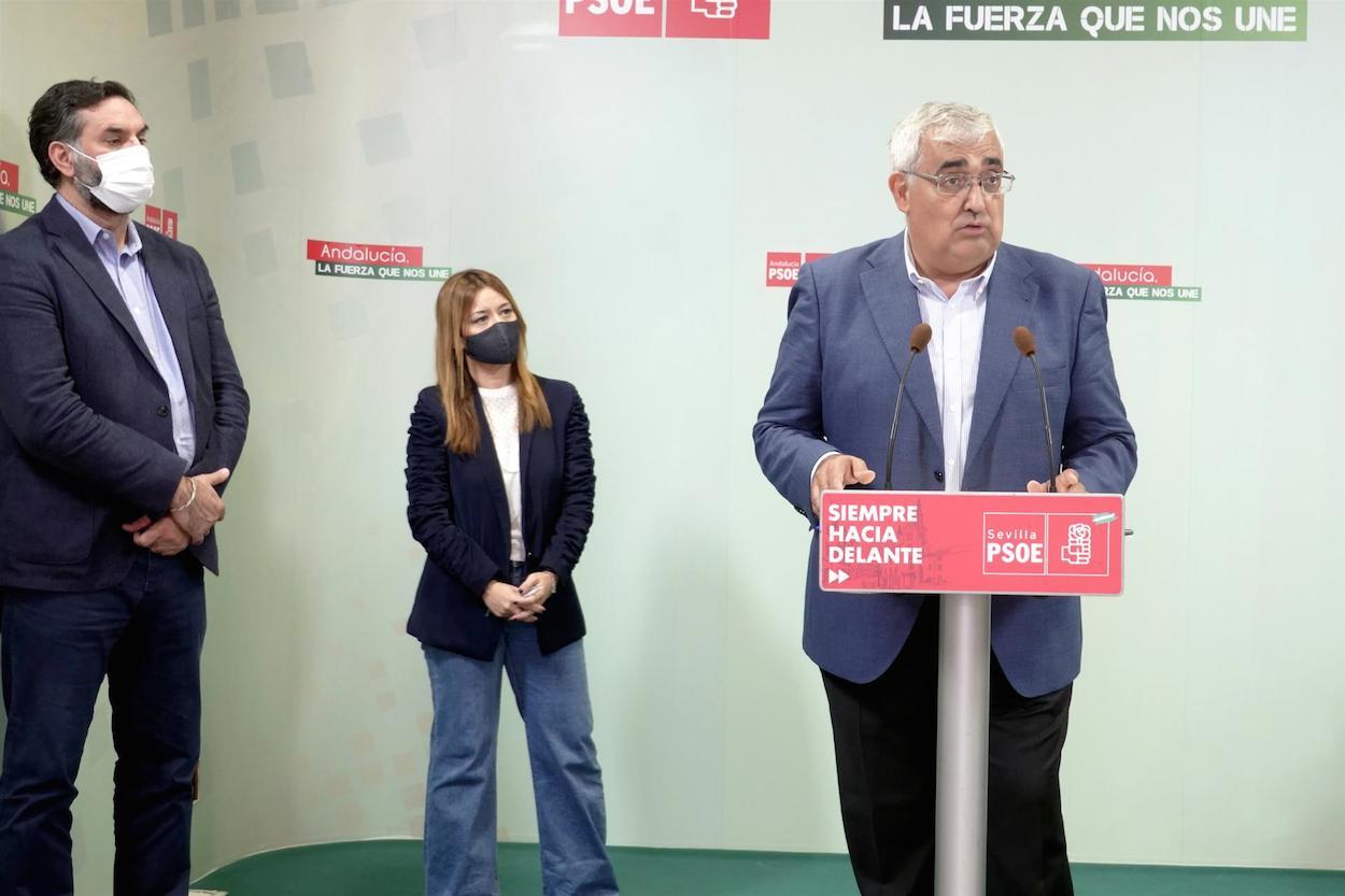 Ramírez de Arellano, junto a Verónica Pérez y Javier Fernández.