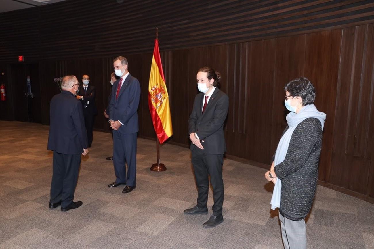 Felipe VI, Pablo Iglesias y Arancha González Laya en Bolivia, a donde han viajado para asistir a la toma de posesión del nuevo presidente Luis Arce. 