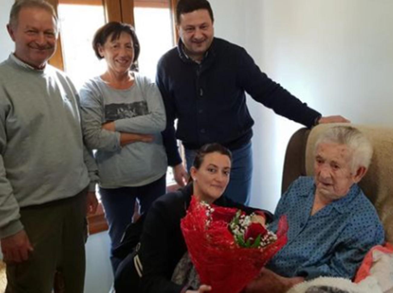 Josefina Villaverde cuando cumplió 109 años (Fuente: PSdG)