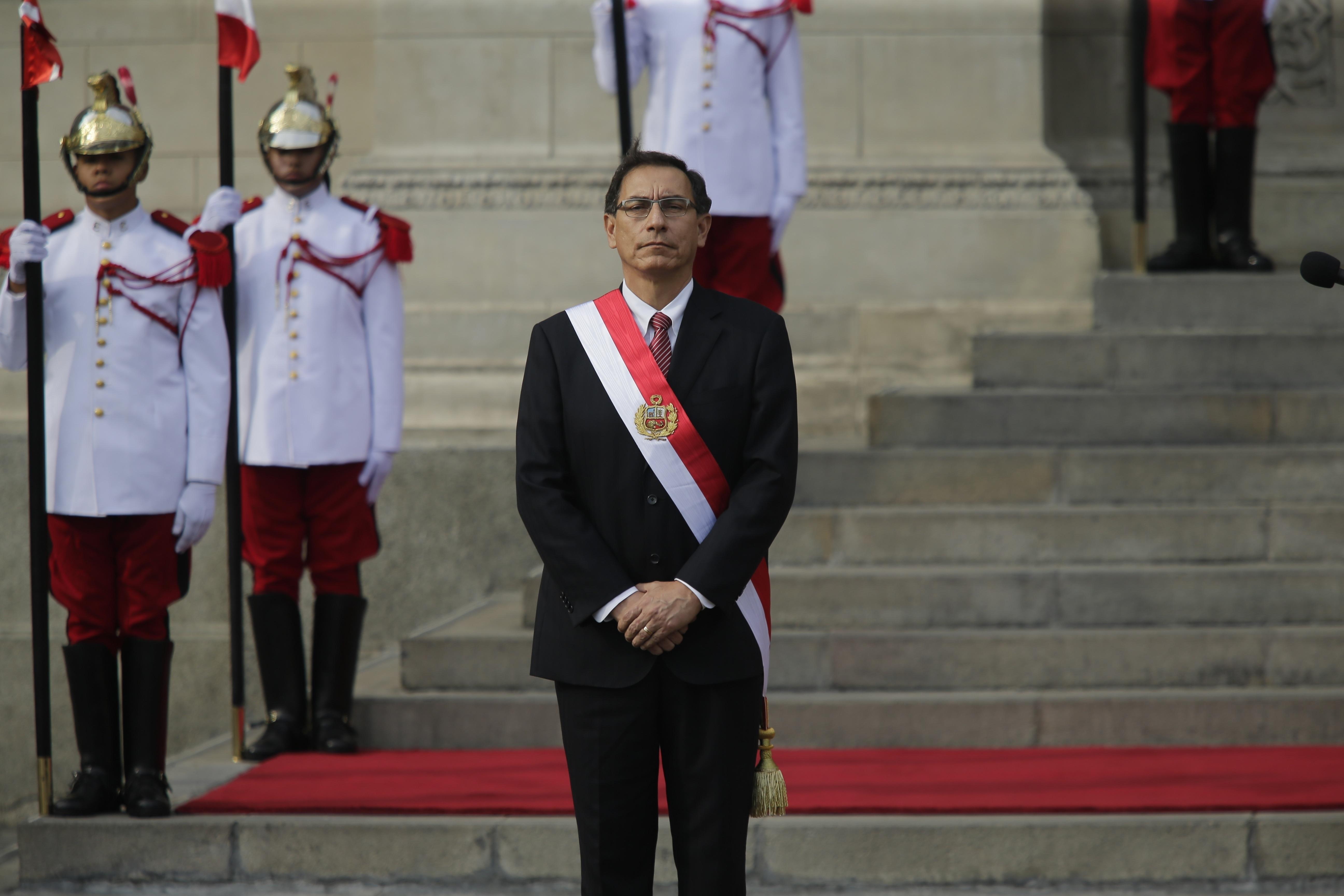 El Congreso de Perú aprueba la destitución el presidente Martín Vizcarra / EP