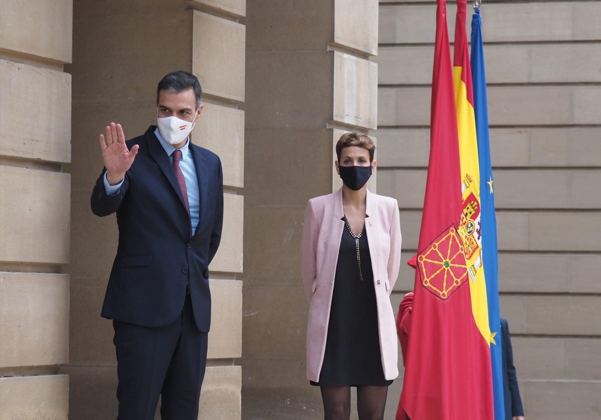 El presidente del Gobierno de España, Pedro Sánchez, y la presidenta del Gobierno de Navarra, María Chivite / EP