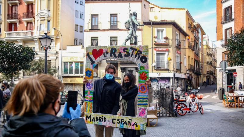 Manifestación de comerciantes de 'El Rastro' pidiendo la reapertura de sus comercios. EP