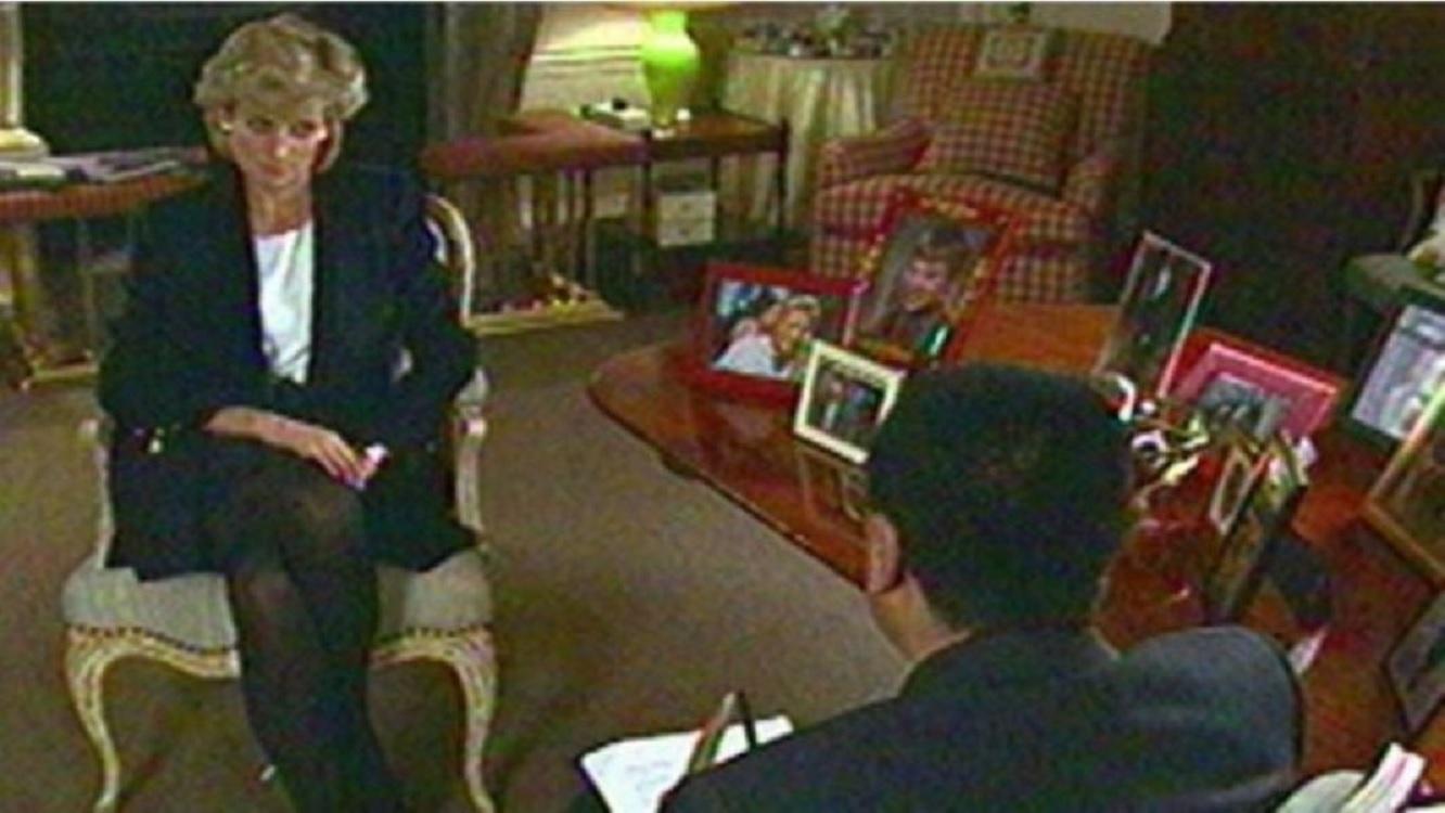 Lady Di durante la entrevista en la BBC. 