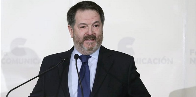 El director de 'ABC' se burla de las exclusivas "de gatillo fácil" de 'El País' y 'El Mundo' 